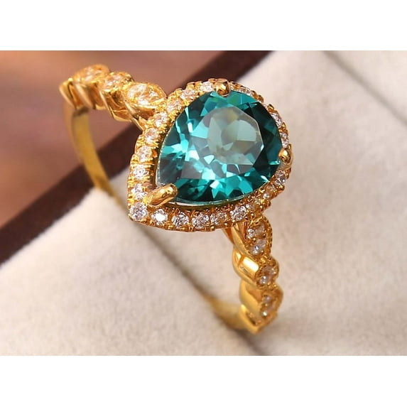 Pear Cut Green Emerald Engagement Ring Solid Silver Teardrop Ring Anniversary Gifts Moissanite Halo Wedding Band Halo Proposal Ring