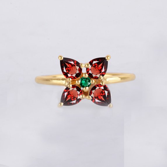Pear Garnet And Emerald Dalicate Handmade Ring, Prong Set Stacking Band Ring, 925 Starling Silver Vintage Ring, January And May Birthstone Jewelry, Cocktail Party And Daily Weare Jewelry,