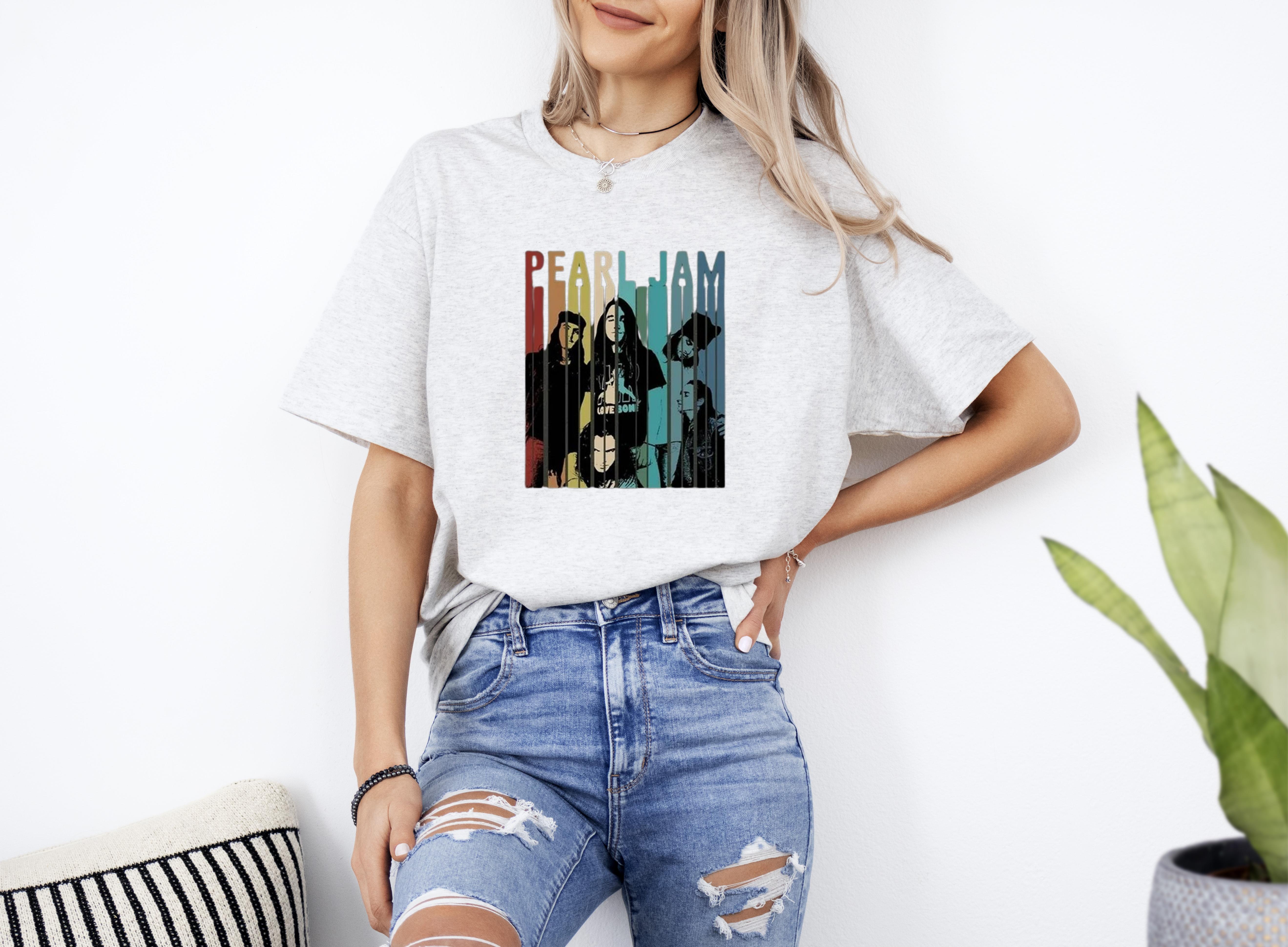 Cute band tee outfits sales