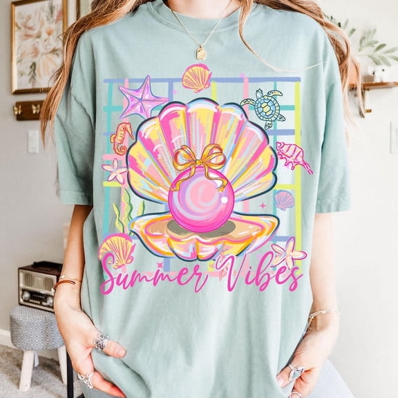 Pearl Seashell Clam Bow T-shirt, Summer Vibes T-shirt, Coquette Pearl Bow T-shirt, Summer Girly T-shirt, Pink Clam T-shirt, Summer Beach T-shirt, Coastal Aesthetic