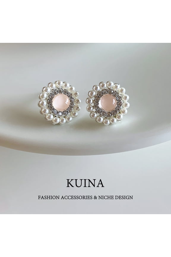 Pearl cat's eye stone temperament sterling silver needle earrings female new explosive models French light luxury senior sense of earrings round earrings