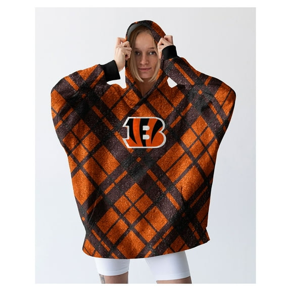 Pegasus Cincinnati Bengals 34" x 34" Digital Dash Sherpa Hooded Fan Cape