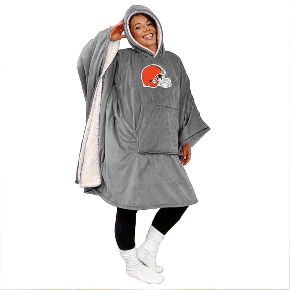 Pegasus Cleveland Browns 60- x 80- Team Color Hoodie Bloncho
