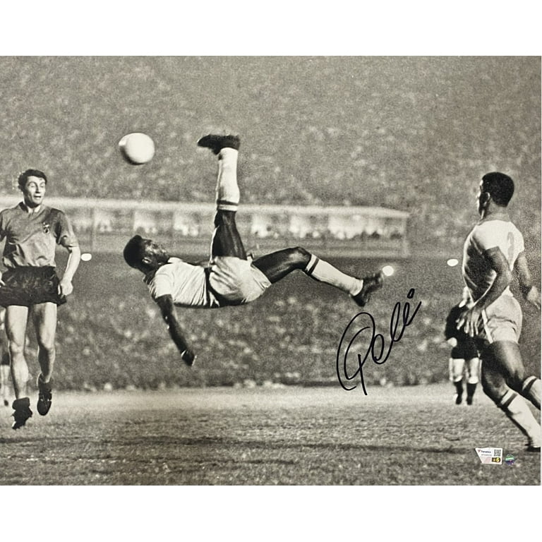 Pele Signed 16x20 Soccer Bicycle Kick Photo Fanatics - Walmart.com