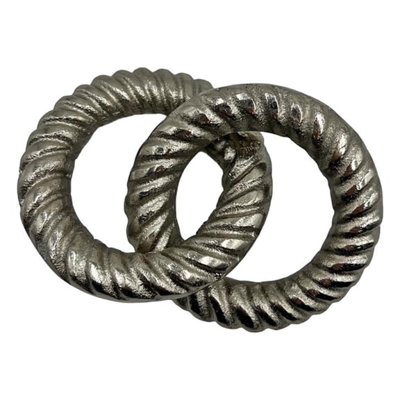 Pemberly Row Decorative Handmade Aluminum 6" Chain Sculpture in Nickel