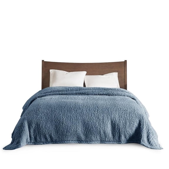 Pemberly Row Modern / Contemporary Velvet Binding Blanket in Blue