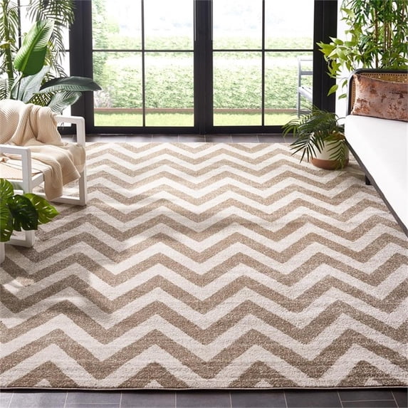 Pemberly Row Polypropylene Wheat Indoor Outdoor Rug - 10' x 14'