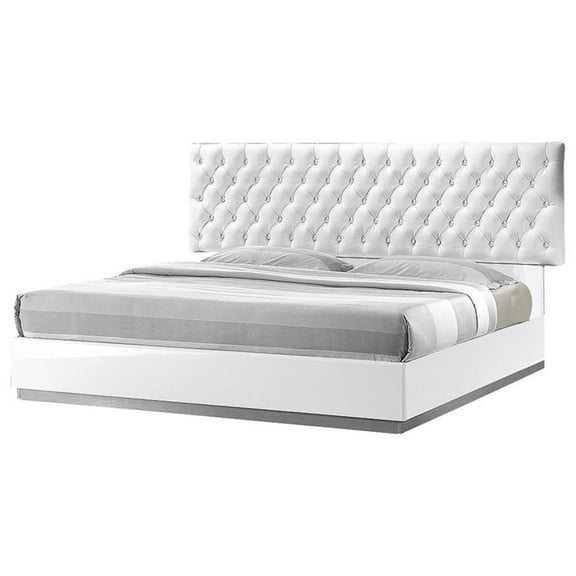 Pemberly Row Tufted Crystals Queen Platform Bed in White/Silver Base
