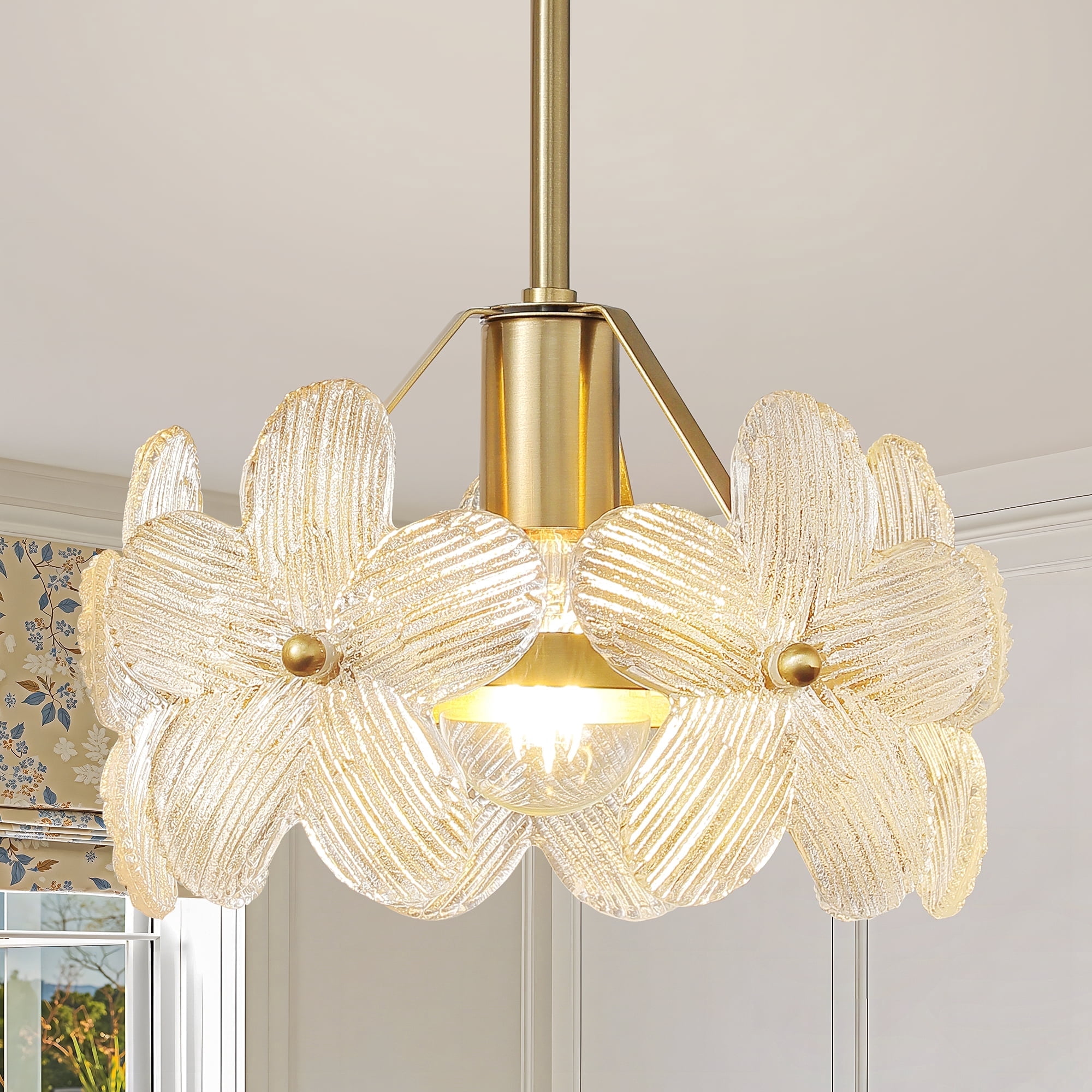 Pendant Light with Petal Glass Lampshade Modern Minimalist Pendant Light Fixture Hanging Island Light for Dining Room Living Room Hallway