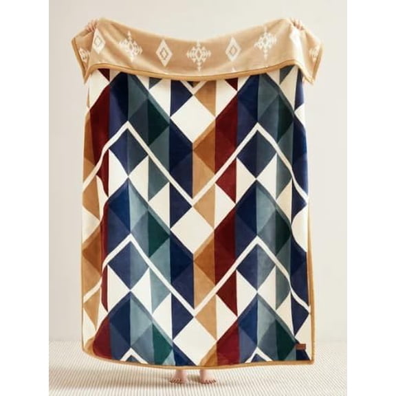 Pendleton Reversible Plush Throw - 50" x 70" Serrado