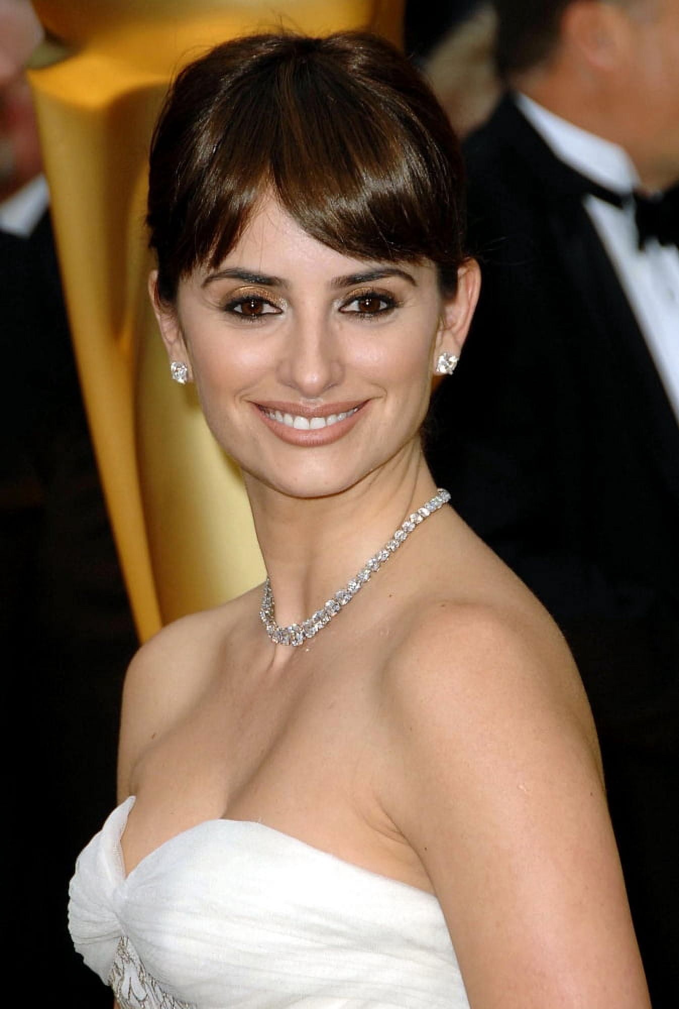 Penelope Cruz At Arrivals For 81St Annual Academy Awards - Arrivals Canvas Art -  (16 x 20)