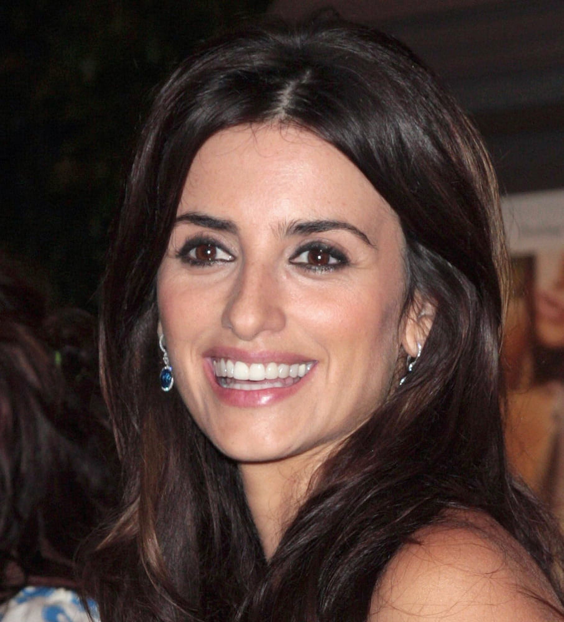 Penelope Cruz At Arrivals For Premiere Of Vicky Cristina Barcelona Canvas Art - (16 x 20)