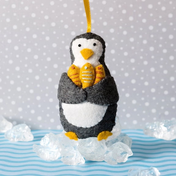 Wizardi Beginner Felt Craft Mini Kit for Adults - Penguin. Bird Felting Kit 7x9cm. Felting Tools. Wool Felting Supplies. Wool Felt. MKPGN1F Corinne Lapierre