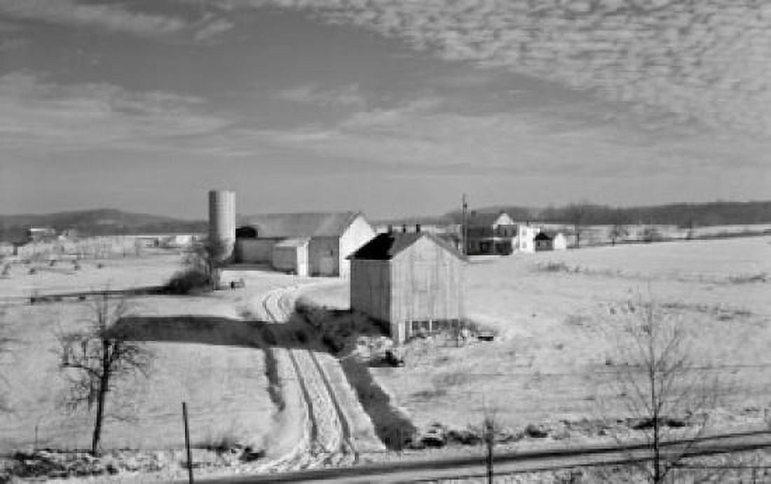 Pennsylvania Reading Winter on farm Canvas Art - (18 x 24)