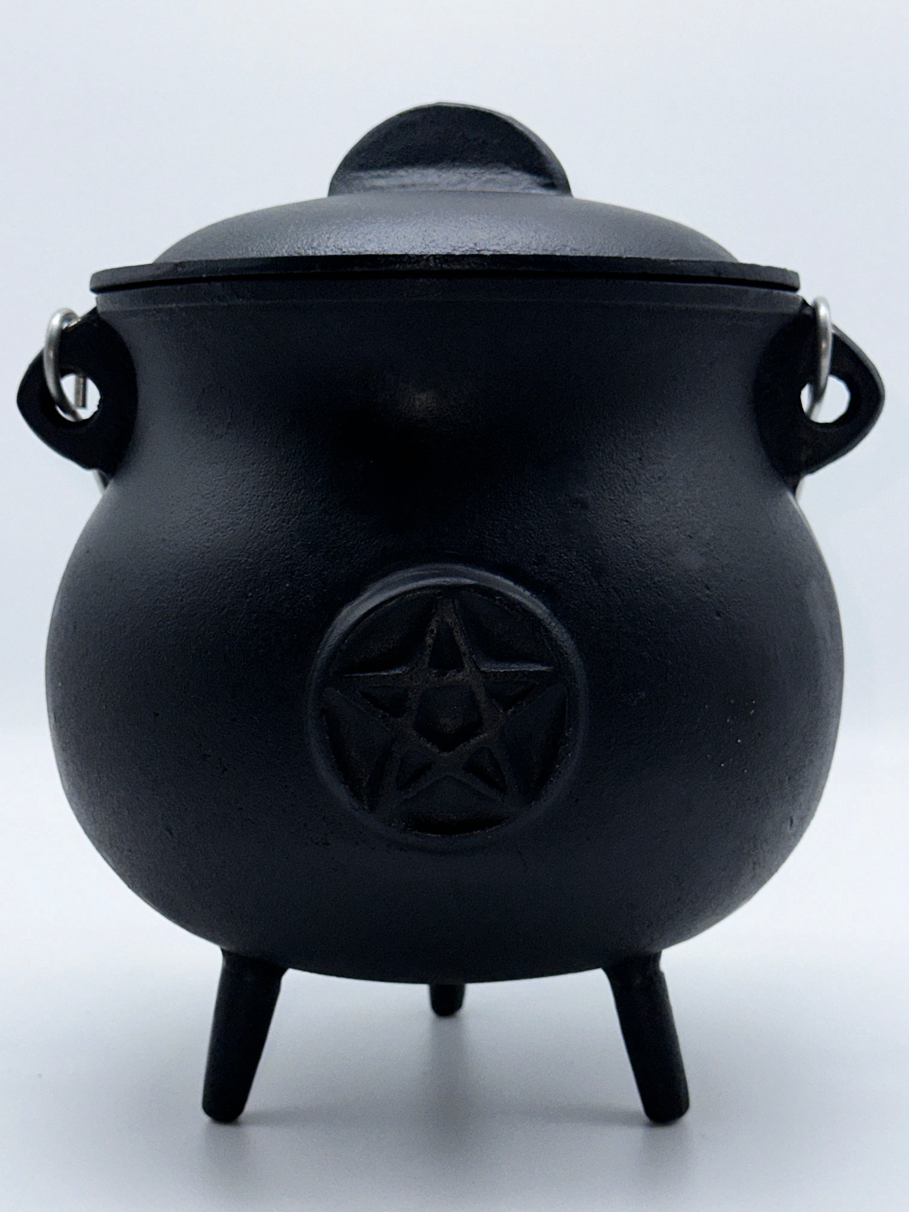 Pentagram Pentacle cast Iron Cauldron with lid and Handle, Witches Cauldron, Great for use with Charcoal Incense, Smudge Sage (Large 7.5 Inches)