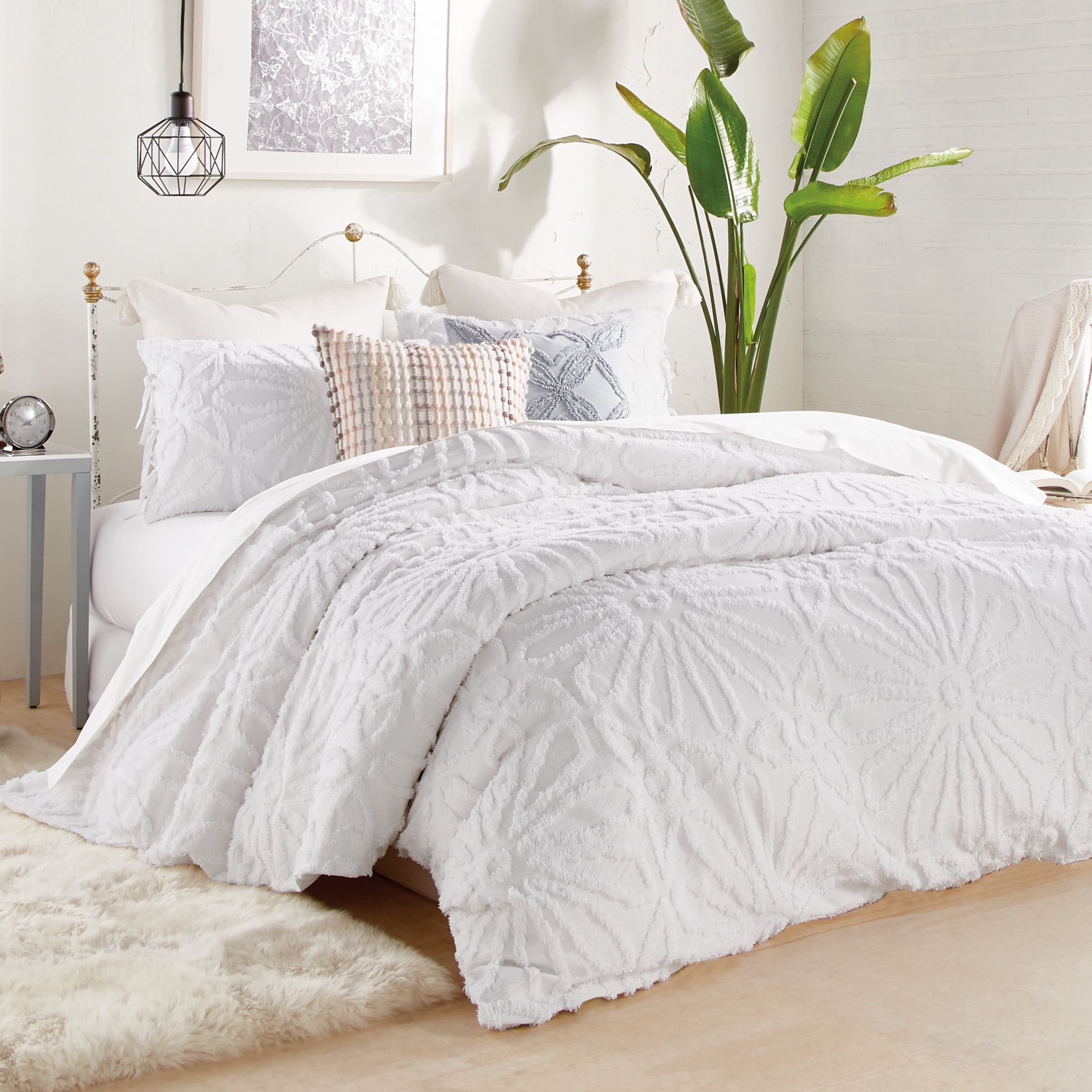 White Cotton Reversible Full Comforter Set with Medallion Pattern