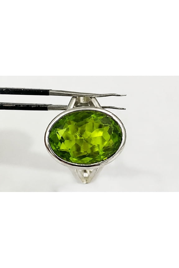 Natural Oval Cut Green Peridot Gemstone Bezel Set Ring in 925 Sterling Silver, Handmade Solitaire Statement Ring for Women