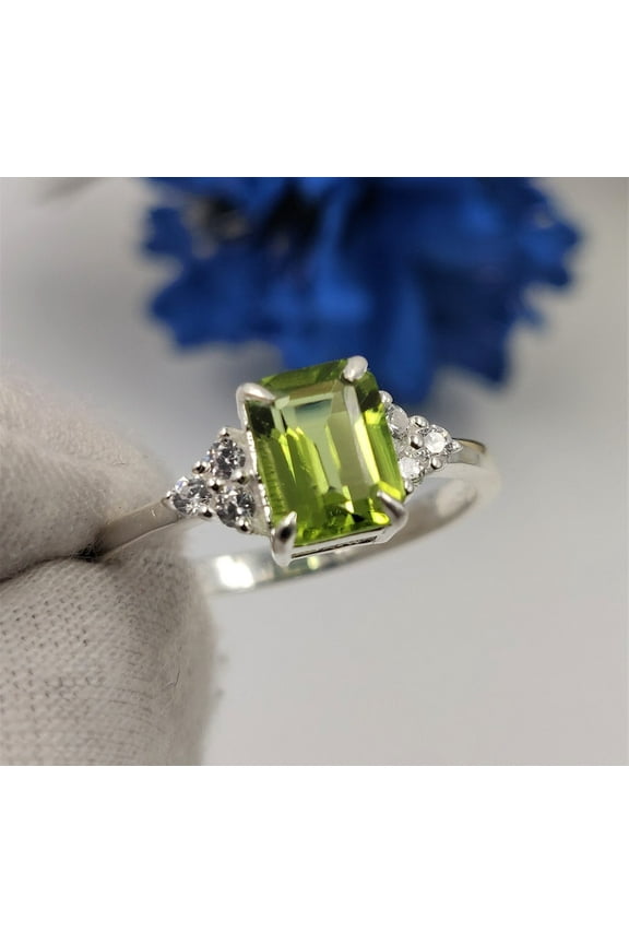 Peridot Ring - August Birthstone Jewelry - Statement Ring - Engagement Ring - Rectangle Ring - Cocktail Ring - Prong Ring