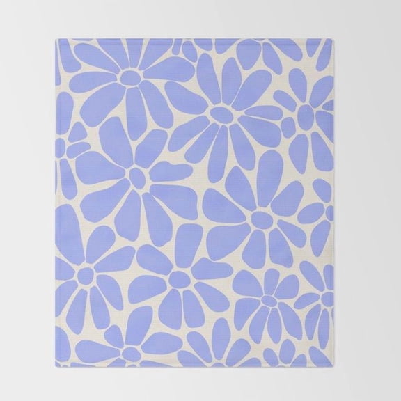 Periwinkle Blue and Cream Oversized Daisy Floral Fleece Blanket, Polyester, 280 GSM, Retro Style
