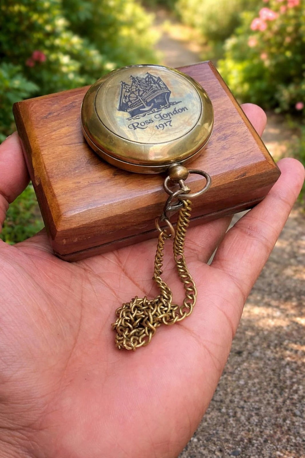 Personalised Ross London Antique Brass Pocket Compass – Vintage Maritime Compass | Custom Nautical Gift