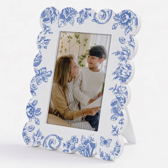 Personalization Mall Toile Edit Scallop Edge Picture Frame. 4x6