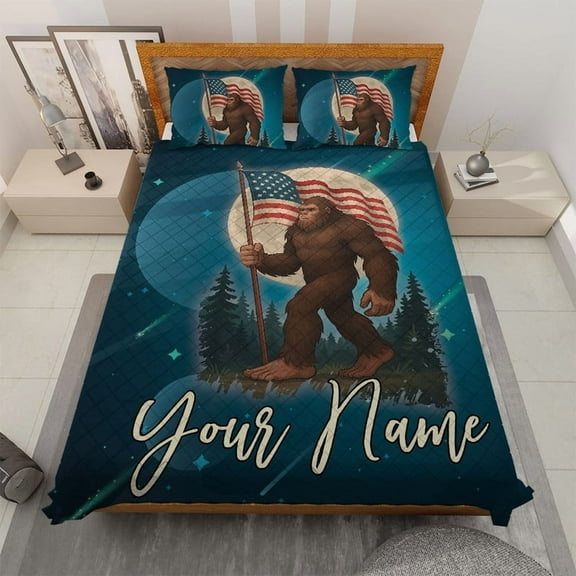 Personalized Bigfoot American Flag Quilt Bedding Set – Custom Name Patriotic Sasquatch Bed Set with Full Moon and Forest, USA Pride Rustic Bedroom Decor
