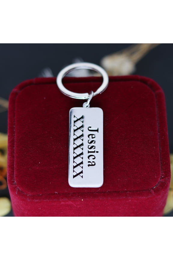 Personalized Custom Name Keychain Gift for Men Women Bag Key Chain Engrave Number Pendant Keyring Stainless Steel Jewelry