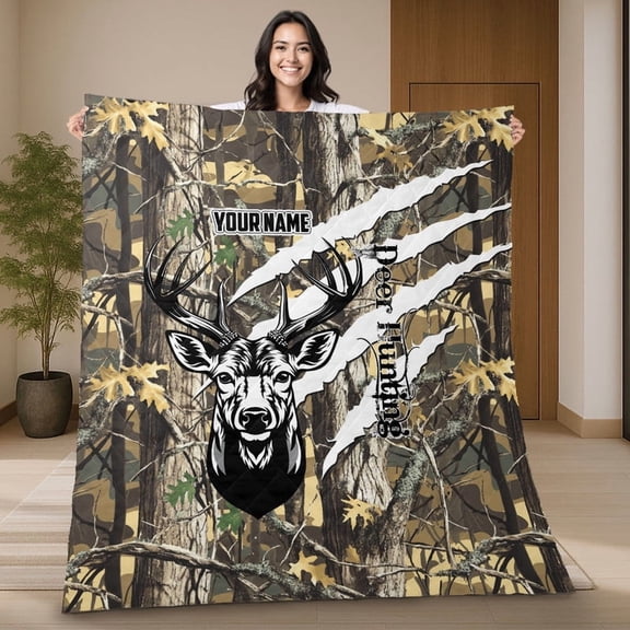 Personalized Deer Hunting Camouflage Pattern Quilt Blanket - Custom Name Quilt For Hunters, Buck Head Forest Design Blanket, Hunting Lover Gift for Men & Women