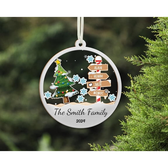 Personalized Family Christmas Tree Shaker Ornament – Custom 2024 Family Name & Kids – Holiday Decoration and Gift for Family