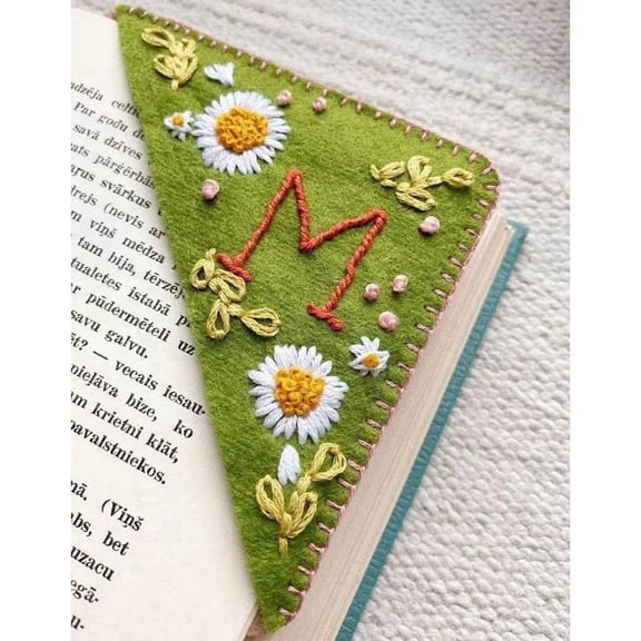 Personalized Hand Embroidered Corner Bookmark - Felt Triangle Page Stitched Handmade Bookmark - Unique Cute Flower Letter Embroidery Bookmarks Accessories for Book Lovers - Fall