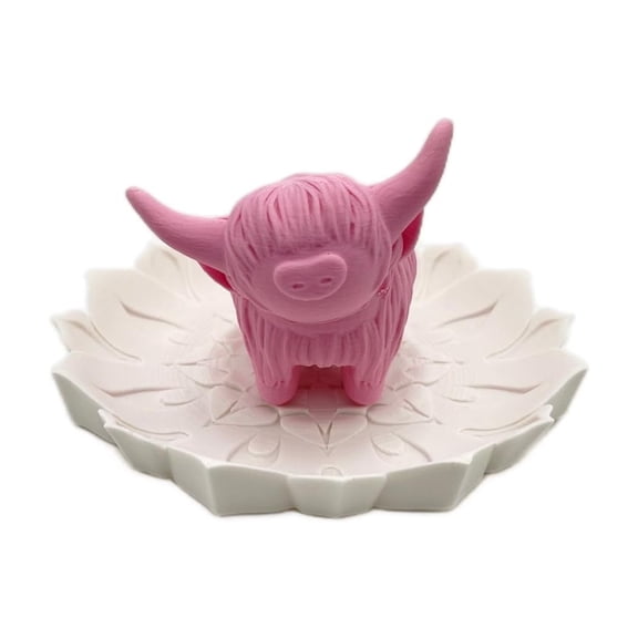 Personalized Highland Cow Ring Holder with Floral Dish – Elegant Jewelry Organizer for Rings & Engagement – Pink Cow with White Tray