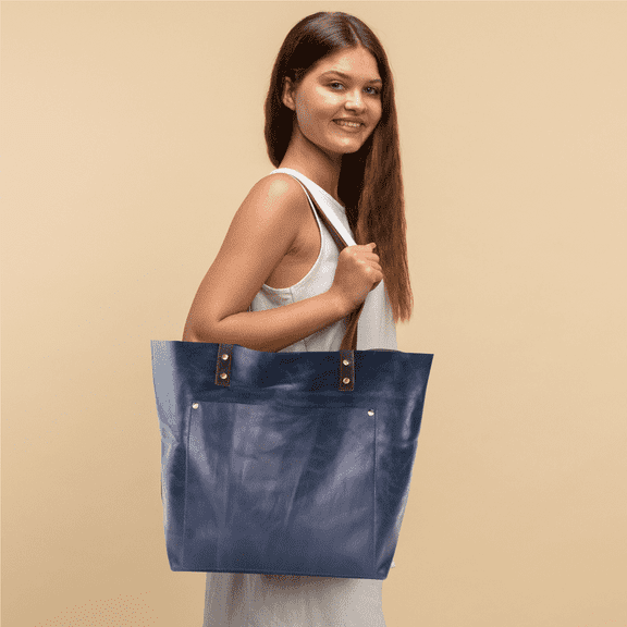 "Personalized Leather Tote Bag - Handmade Everyday Shoulder Bag - Stylish Gift for Women"