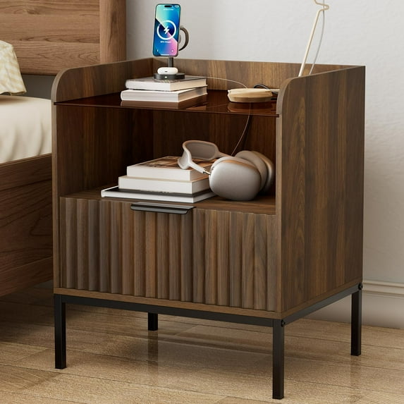 PetFurnishn Mid Century Modern Nightstand with Charging Station, Fluted Night Stand, Bedside Table with Glass Top & Metal Legs, Wood End Table for Bedroom, Living Room (Walnut)