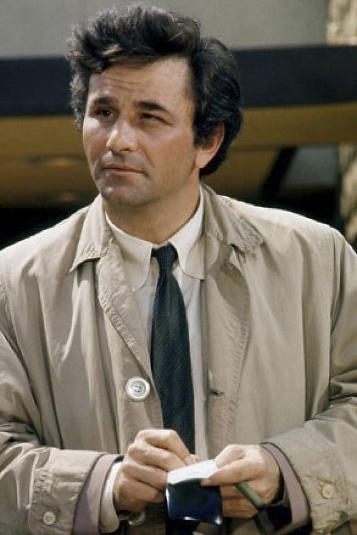 Peter Falk Holding Notebook & Cigar As 1970's Columbo 24X36 Classic ...