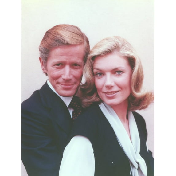 Peter Strauss hugging in Group Portrait Photo Print (24 x 30)