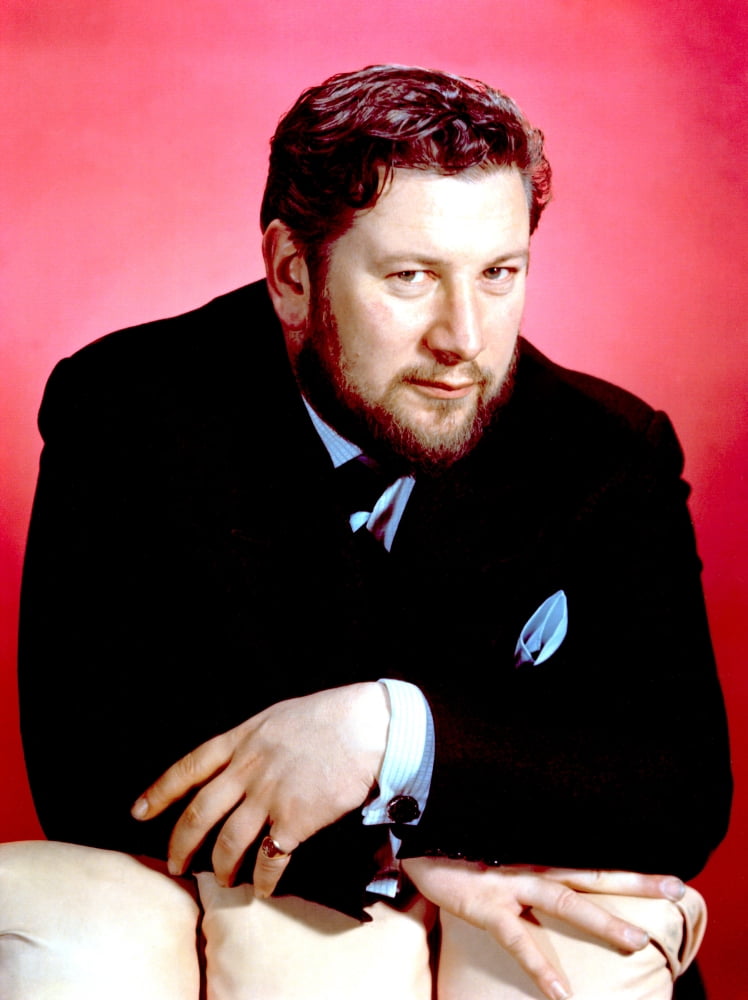 Peter Ustinov Canvas Art - (16 x 20)