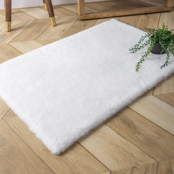 Phantoscope Deluxe Soft Faux Rabbit Fur Collection Decorative Home Decor Modern Area Rug, White