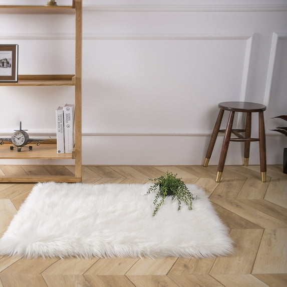 Phantoscope Deluxe Soft Faux Sheepskin Fur Collection Decorative Home Decor Modern Area Rug, White