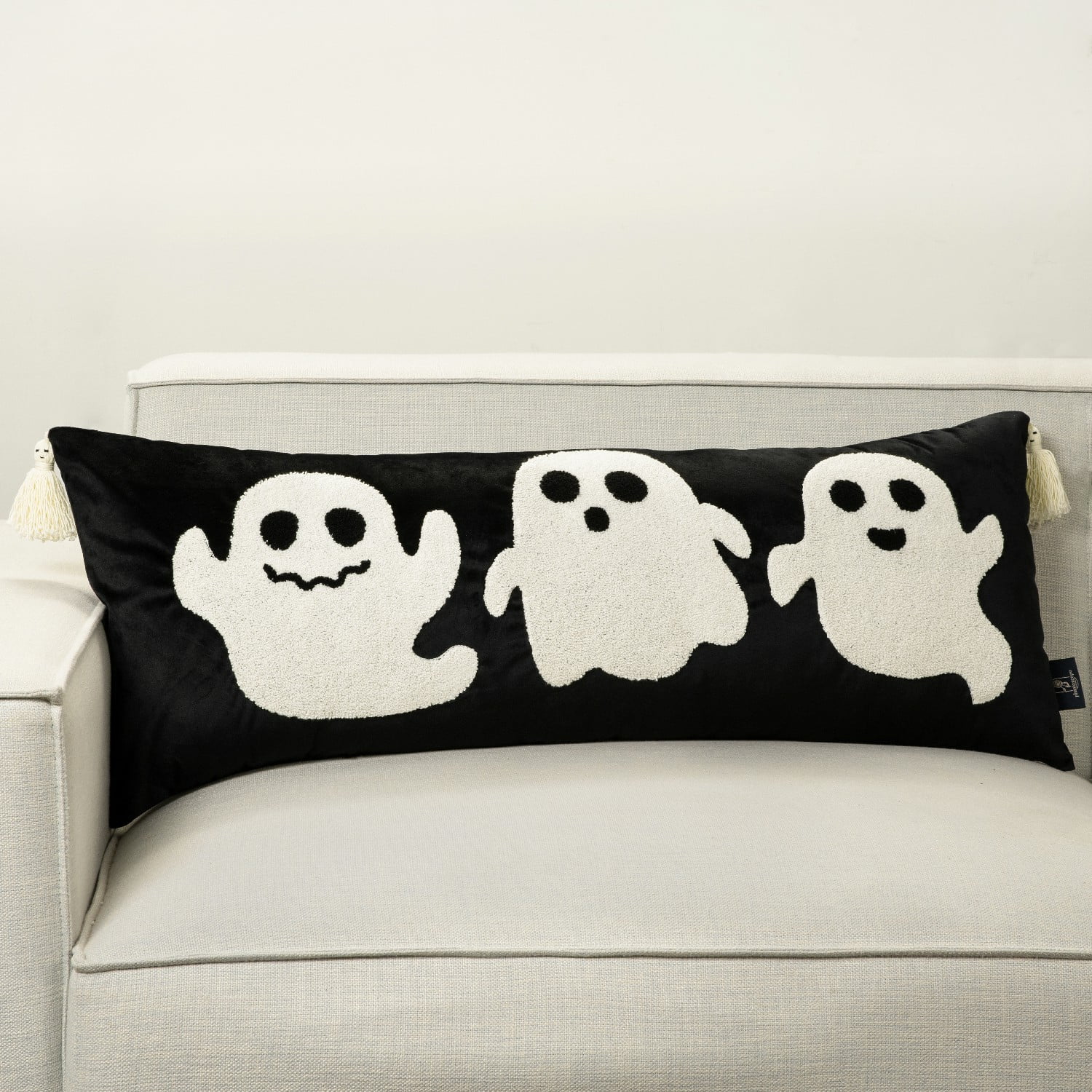 Phantoscope Halloween Velvet Tufted with Tassel Decorative