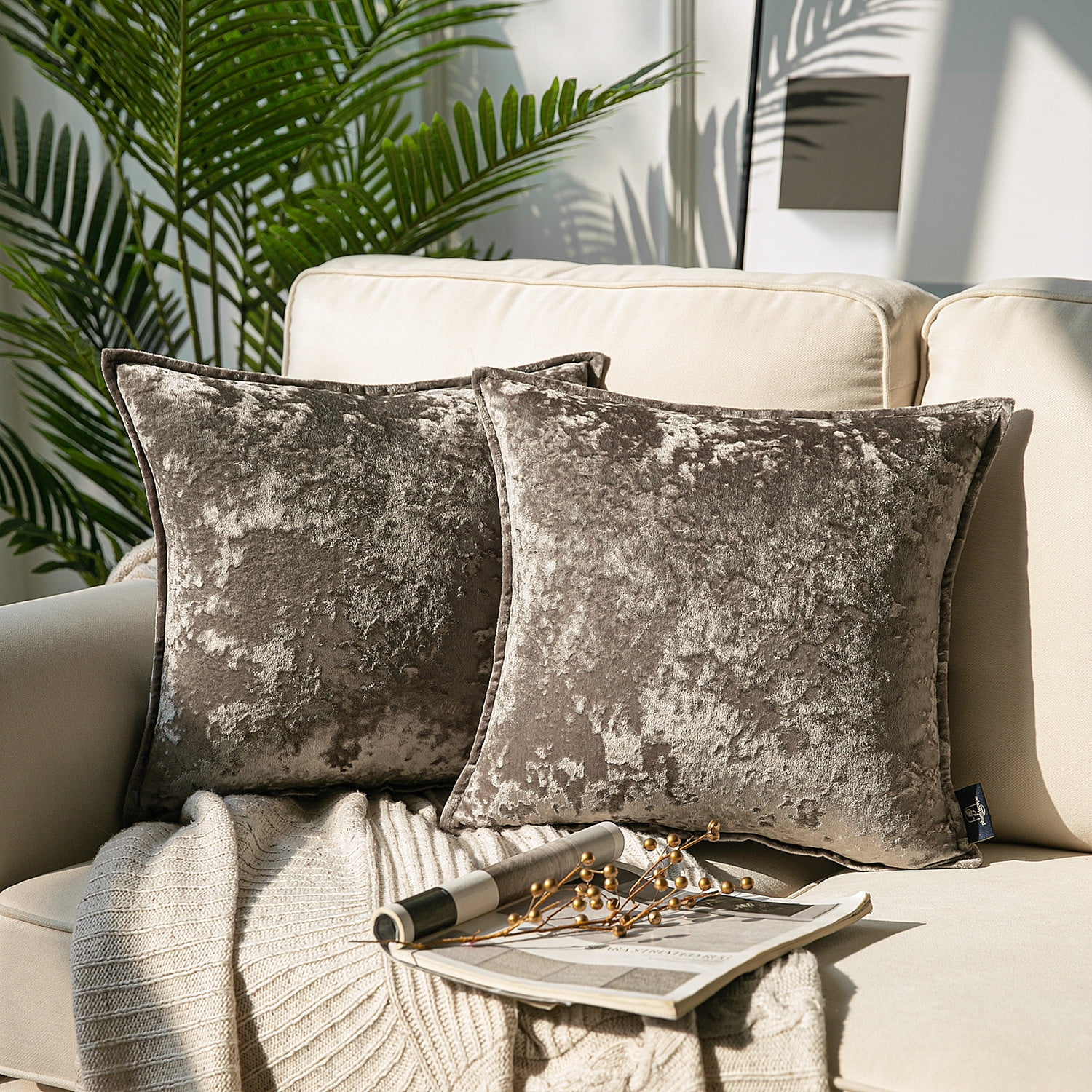 Phantoscope Shiny Crushed Velvet with Trim Series Decorative Throw