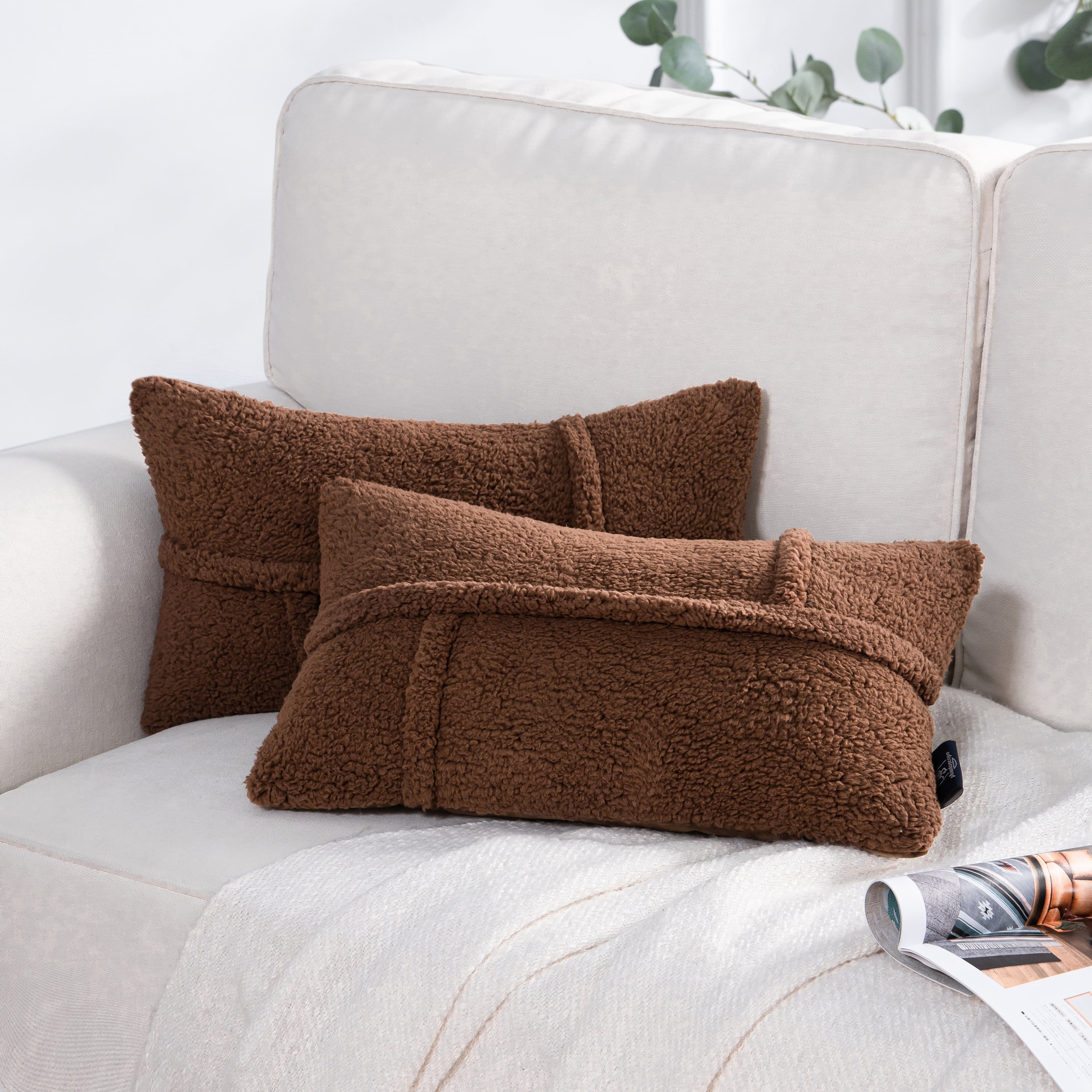 https://i5.walmartimages.com/seo/Phantoscope-Soft-Fluffy-Sherpa-series-Throw-Pillow-Cover-Faux-Fur-Decorative-Cushion-Brown-12-x-20-Inches-2-Pack_b0433fc6-f1b2-4f8a-88cd-3b5aedabb2a6.24c2f84d858115f88f84adac36f662c4.jpeg