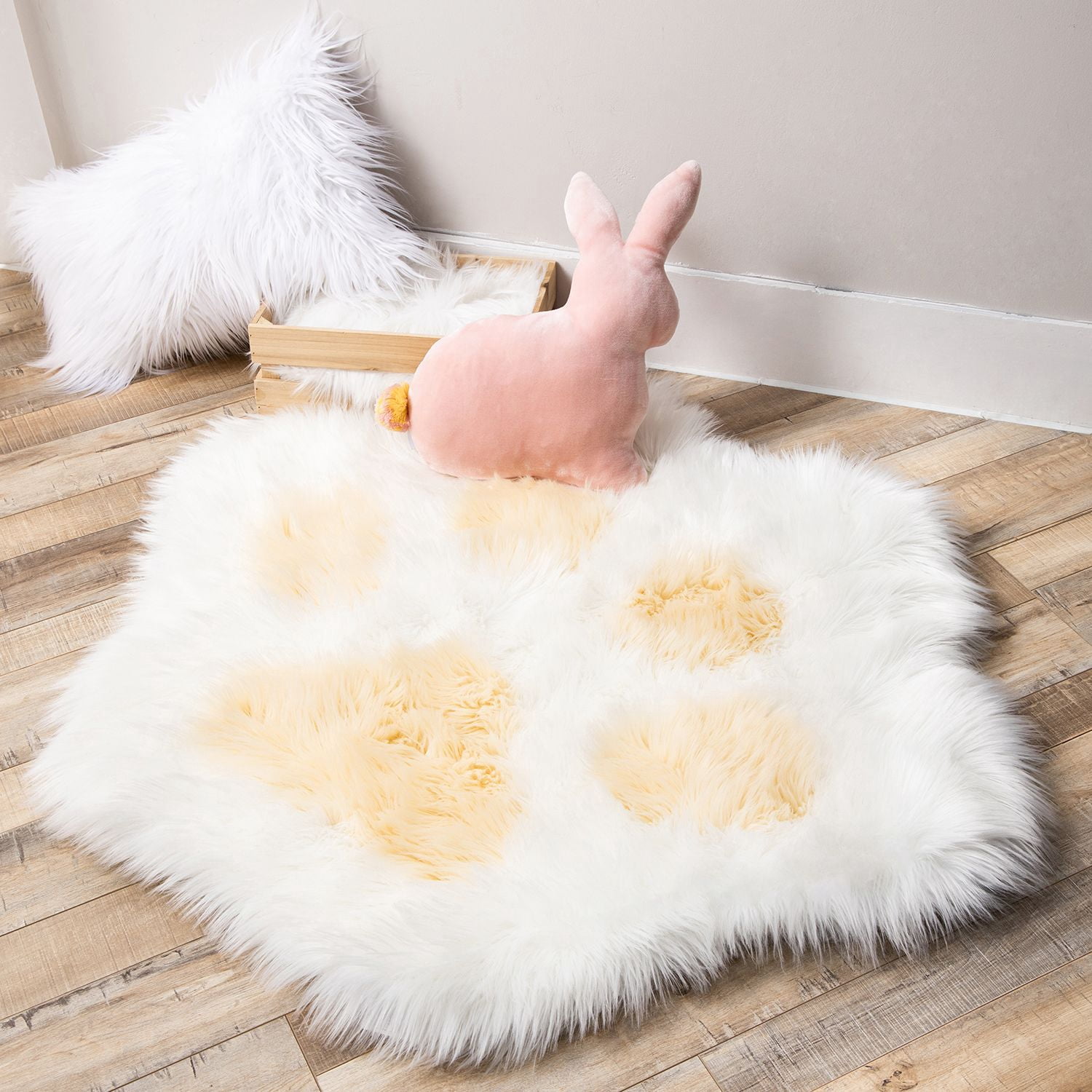 Phantoscope Ultra Soft Faux Sheepskin Fur Cat Paw Rug, Fluffy Non-Slip Area Rug, Kids Room Bedroom Carpet, Yellow with White, 2 x 3 ft