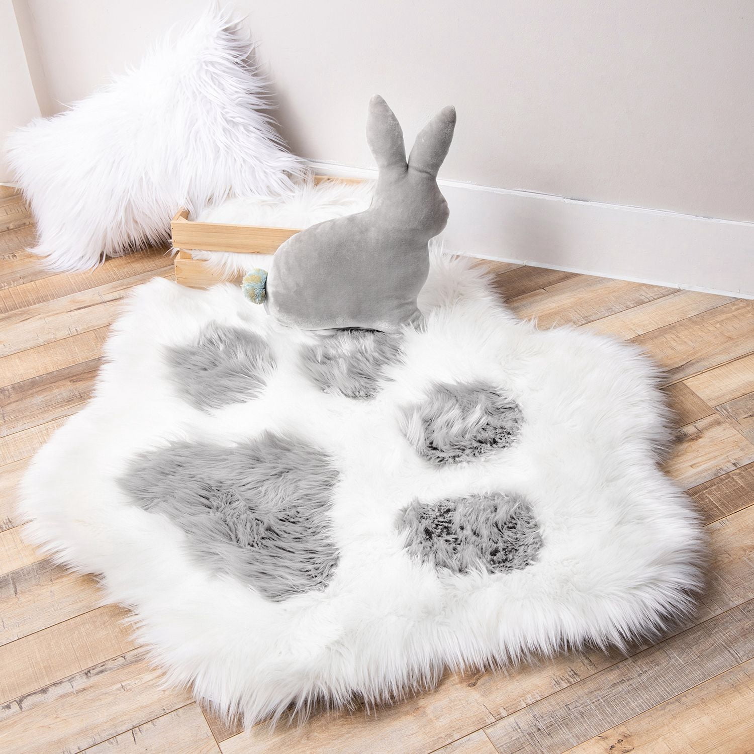 Phantoscope Ultra Soft Faux Sheepskin Fur Cat Paw Rug, Fluffy Non-Slip Area Rug, Light Gray with White, 2 x 3 ft