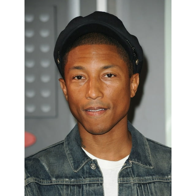 Pharrell Williams At Arrivals For Mtv Video Music Awards (Vma) 2015 - Arrivals 2 Photo Print (8 x 10)