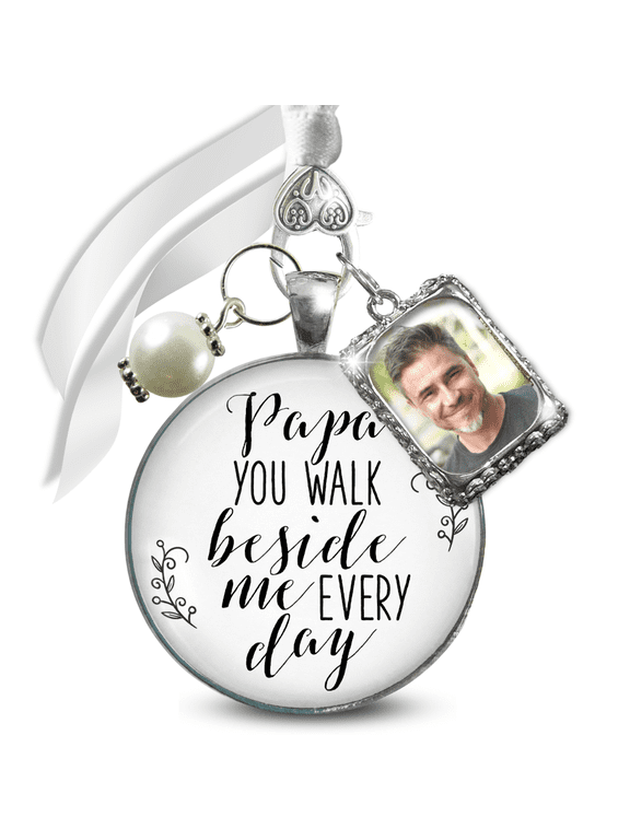 Memorial Wedding Charm to Honor Mother Mom I Carry Your Heart With Me I Carry It Every Day Bronze Cream Pendant Photo Frame