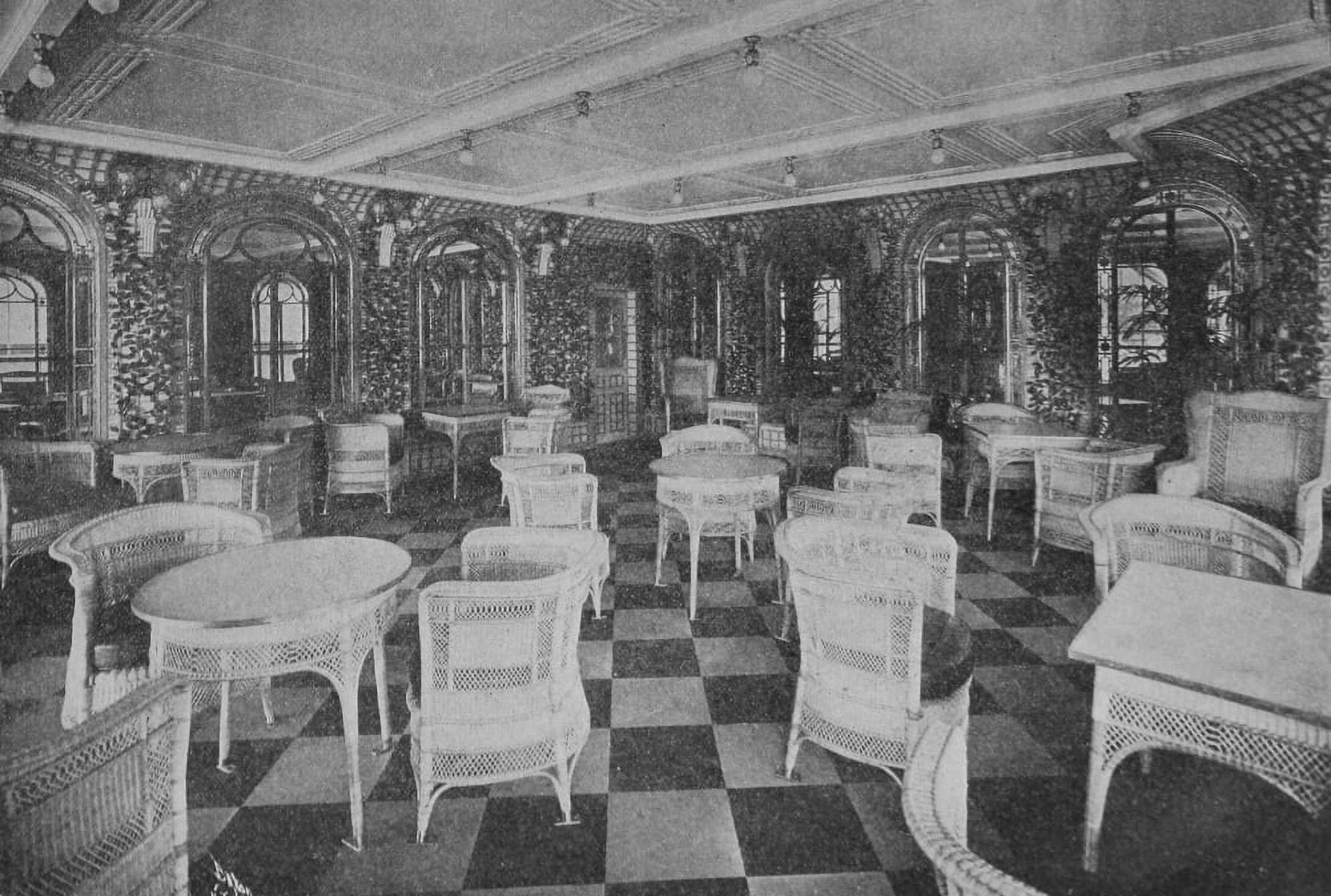 Photo Sinking of the Titanic 1912 Concert room Canvas Art -  (24 x 36)