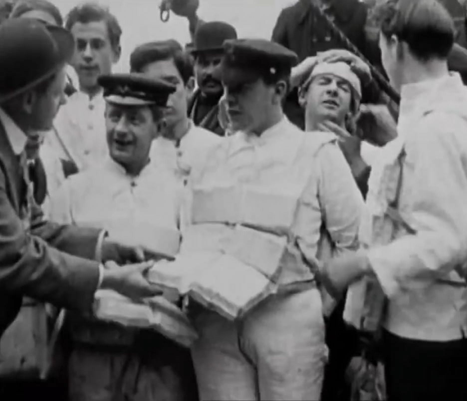 Photo Still from 1912 footage Heroic crew of the Titanic picked up at sea Canvas Art - (24 x 36)
