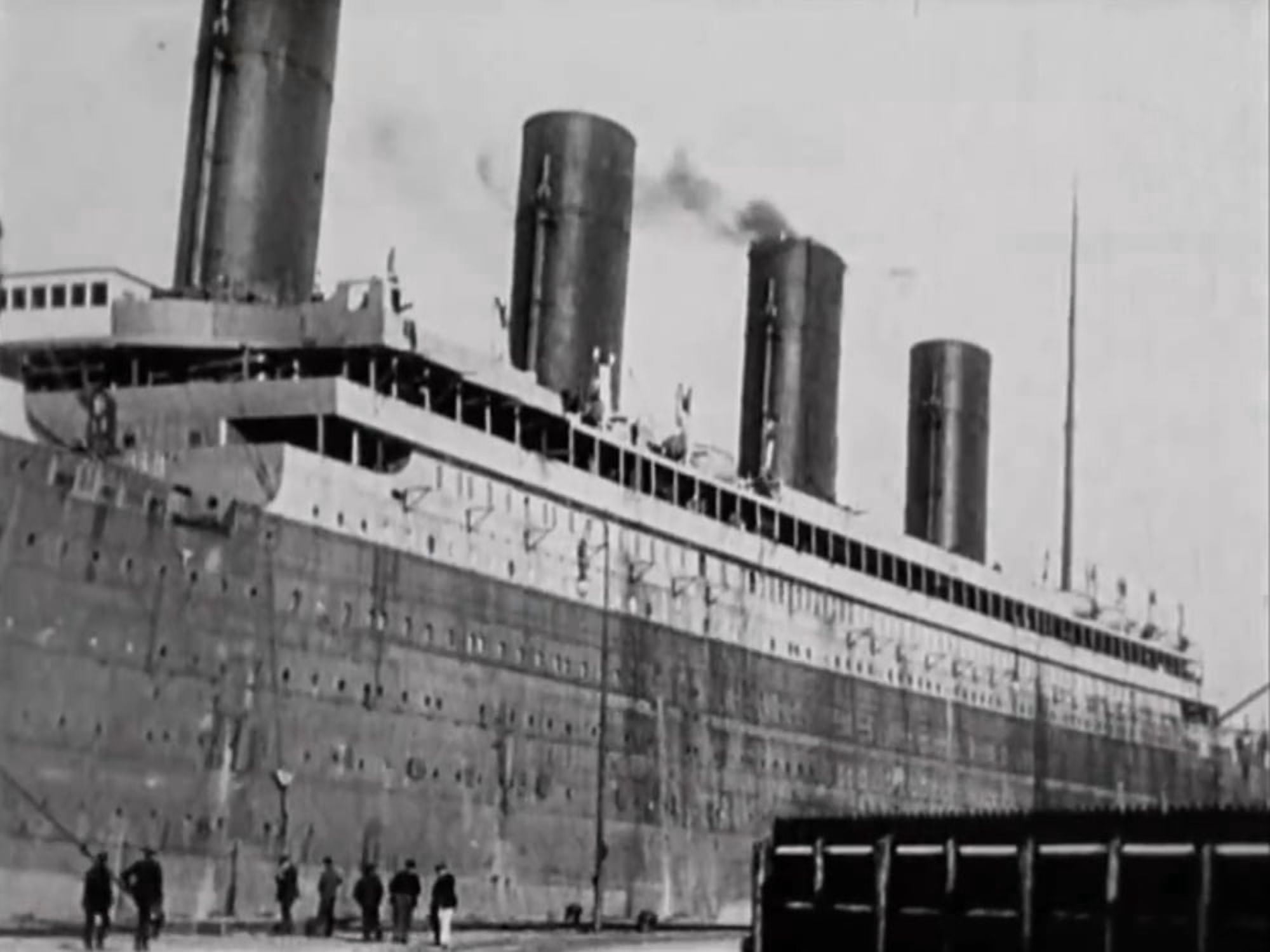 Photo Still from 1912 footage View of Titanic in Belfast Canvas Art - (18 x 24)