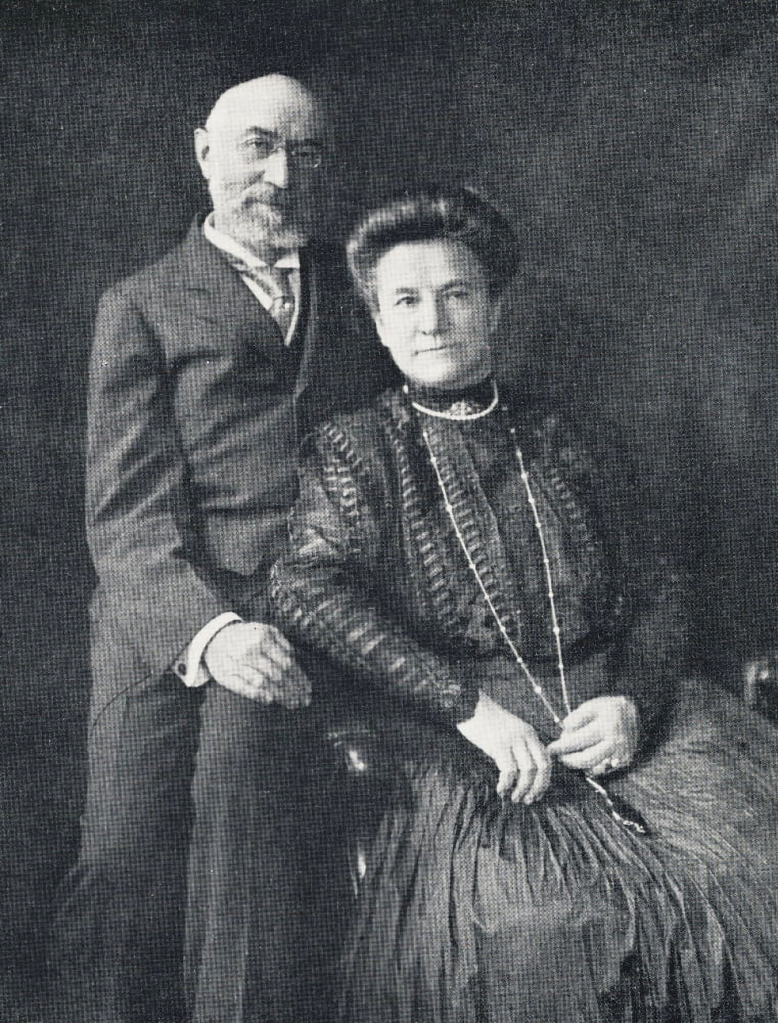 Photo Truth about the Titanic 1913 Mr & Mrs Isidor Strauss Canvas Art - (18 x 24)