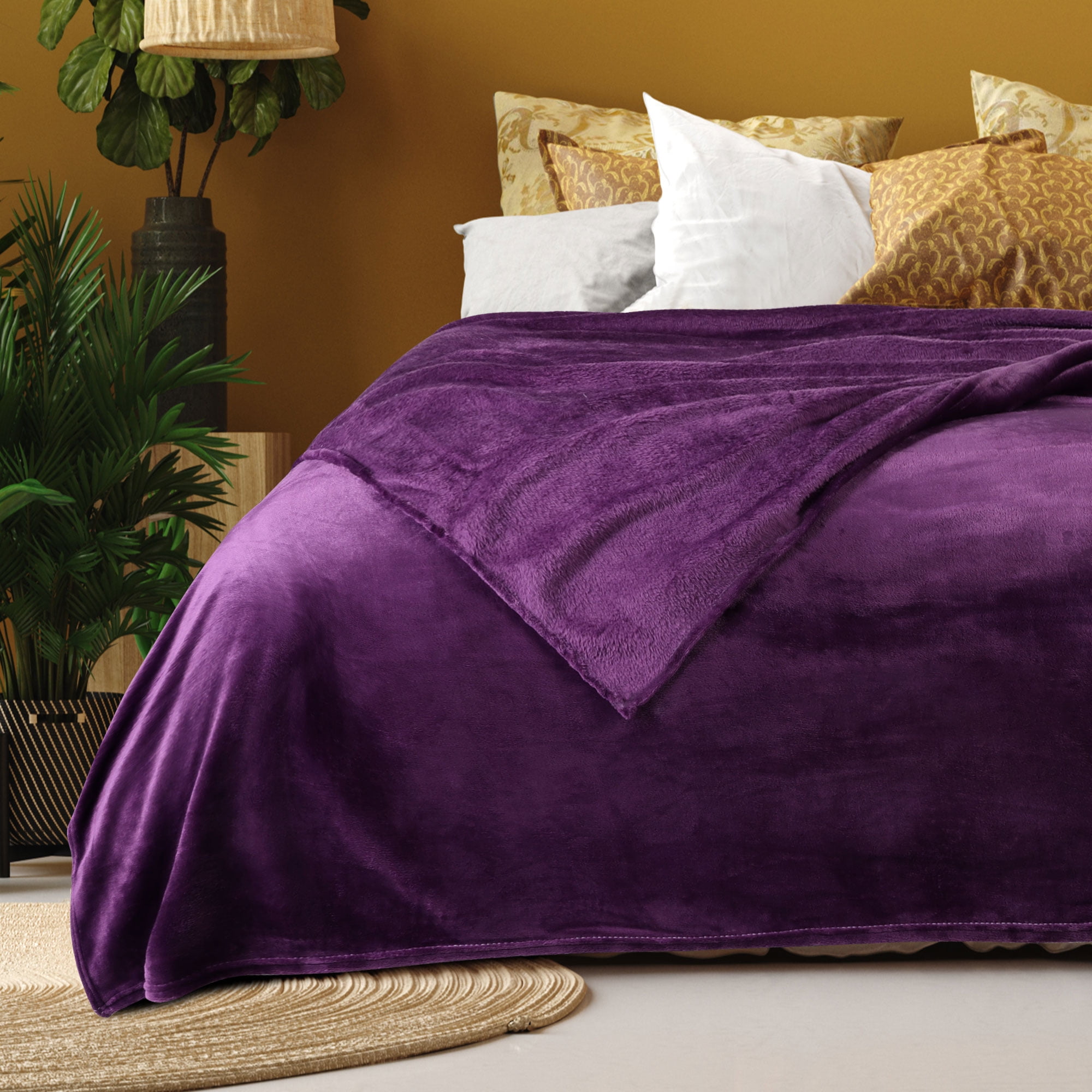 PiccoCasa 1 Pcs Home Warm Soft Microplush Fleece Solid Throw Blanket Dark Purple 60" x 78"